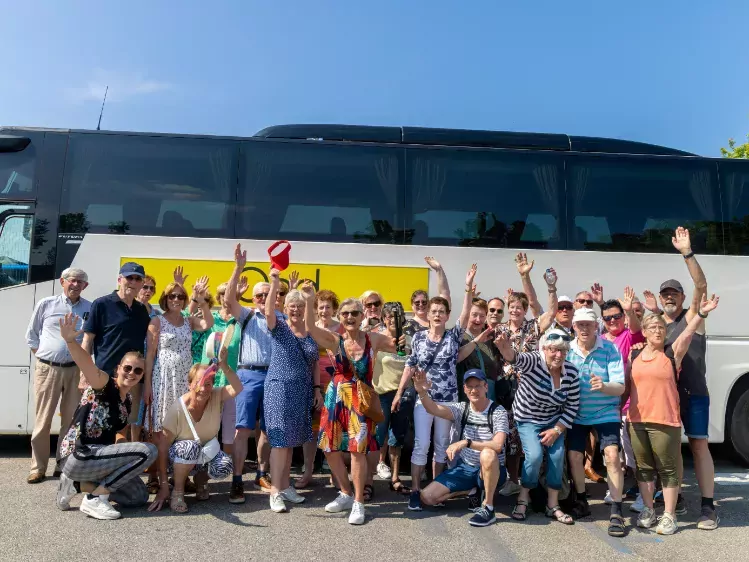 Groepsfoto Oad Comfort Class bus