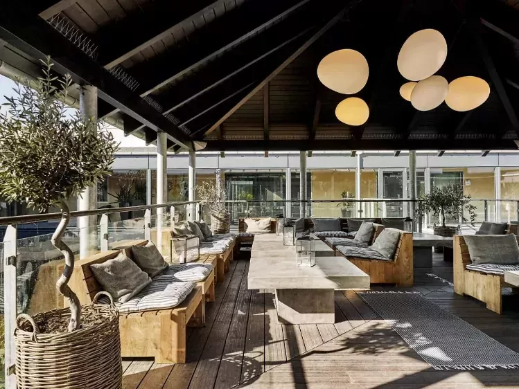 Terras van Hotel Comwell Roskilde in Roskilde