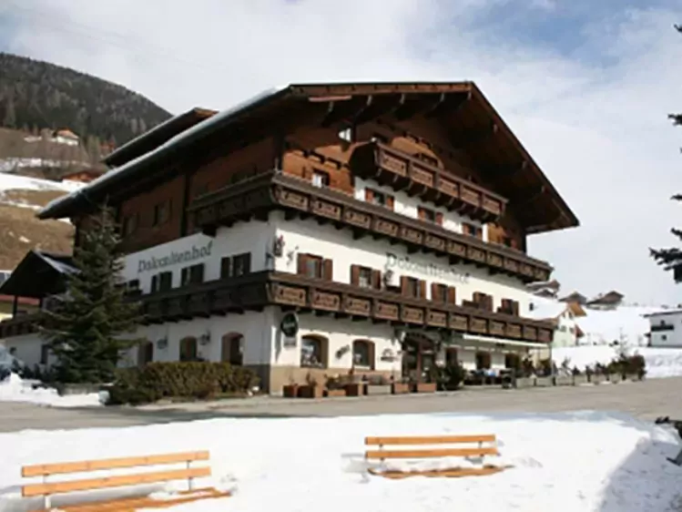 AT-Kartitsch-Gasthof Dolomitenhof buitenzijde 749x562
