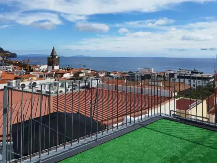 Madeira - Funchal - Hotel Alojamento Central 2