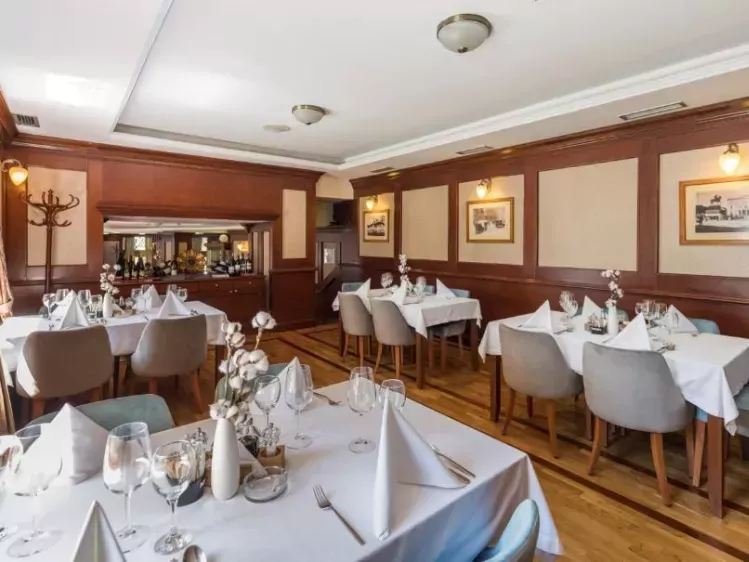 Hotel Prag Belgrado voorbeeld restaurant