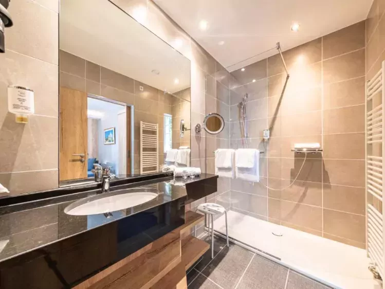 Voorbeeld badkamer Hotel Koener