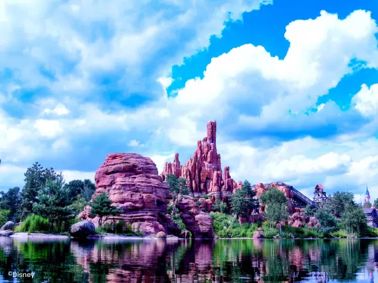 Disneyland Paris - Big Thunder Mountain meer aanzicht