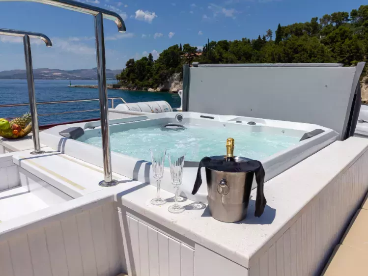 Avanturaschip-jacuzzi