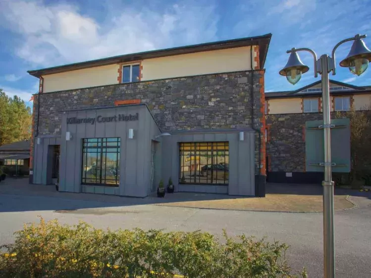 Hotel Killarney Court Vooraanzicht