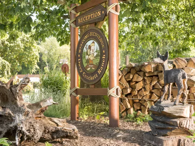 Disney Davy Crockett Ranch - bord van de receptie