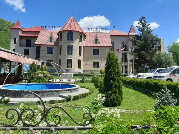 Vooraanzicht van Jermuk Verona Resort in Jermuk
