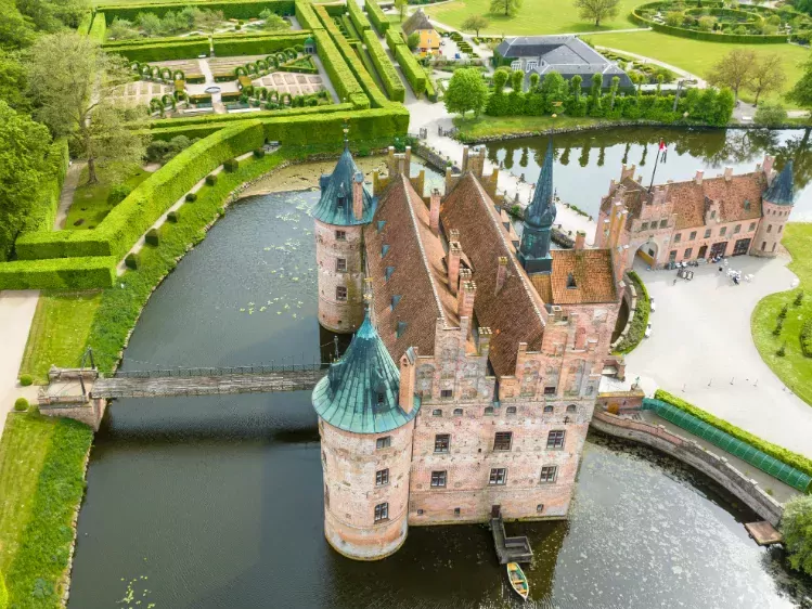 Slot Egeskov in Denemarken