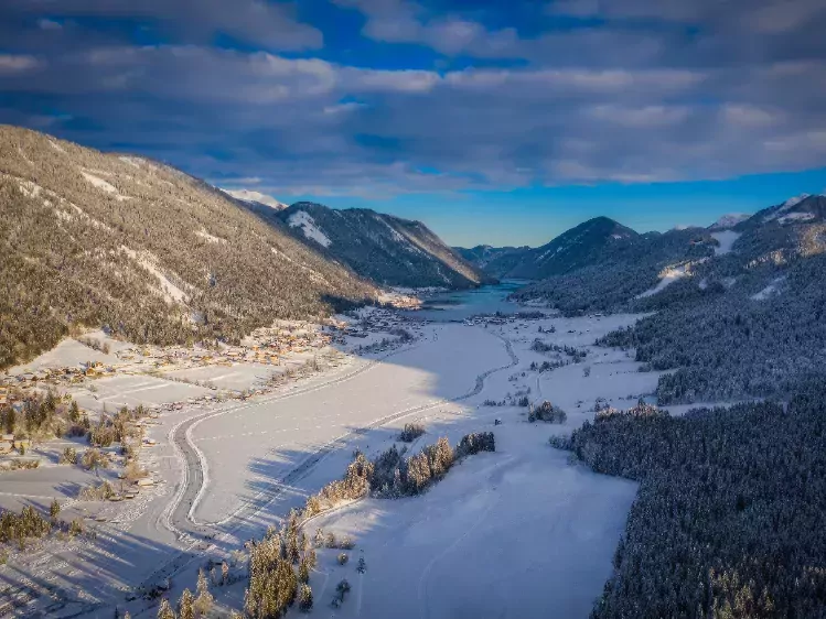 AT-Weissensee panorama winter