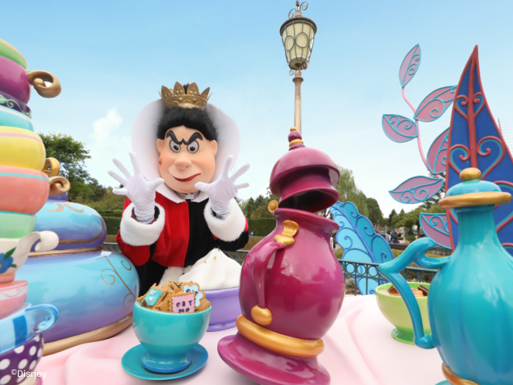 Disneyland Paris - Mad Hatter's Tea Cups - boze koningin