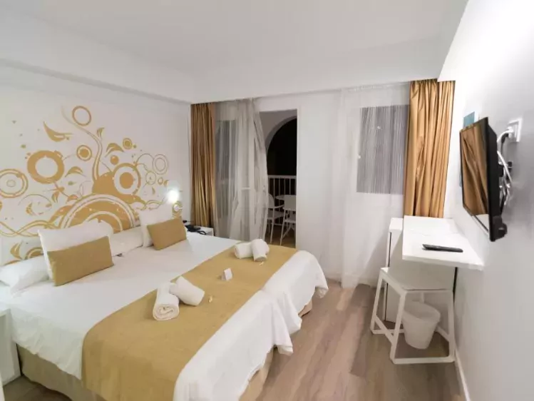 Voorbeeld hotelkamer van Hotel R2 Bahia Cala Ratjada