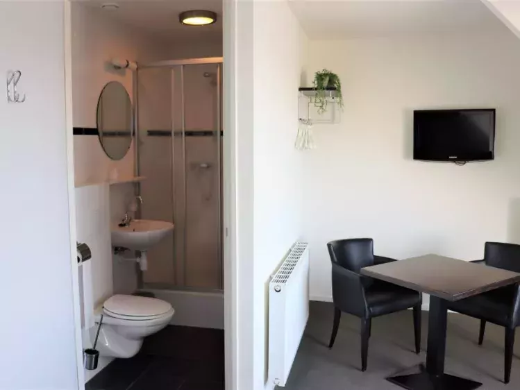 ACC - NL - IJL - Het Wapen van IJlst - badkamer