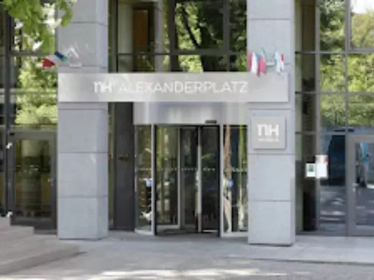 NH Hotel Berlijn entree