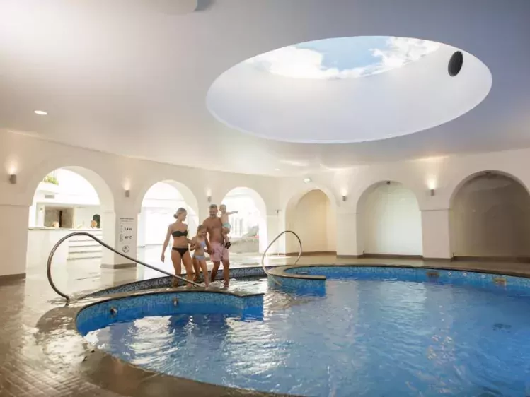 EST-HESTIAHOTELSTRAND-ZWEMBAD