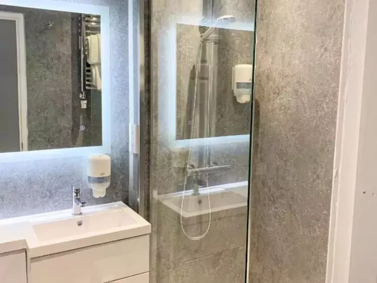 Voorbeeld badkamer hotel King Robert