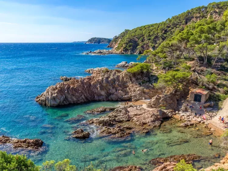 Kustlijn van de Costa Brava in Spanje