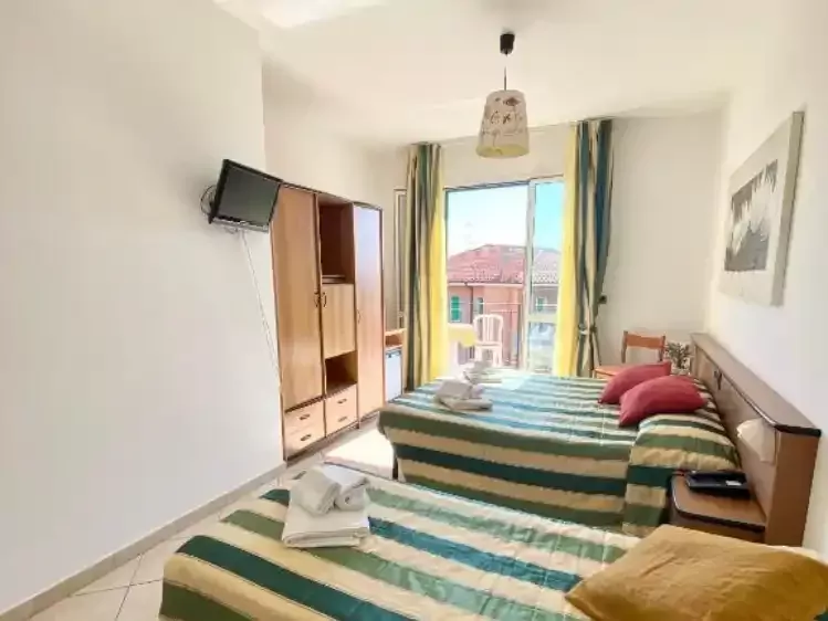 Italië - Pietra Ligure/ Borgio Verezzi - Hotel Villa Ada - voorbeeldkamer