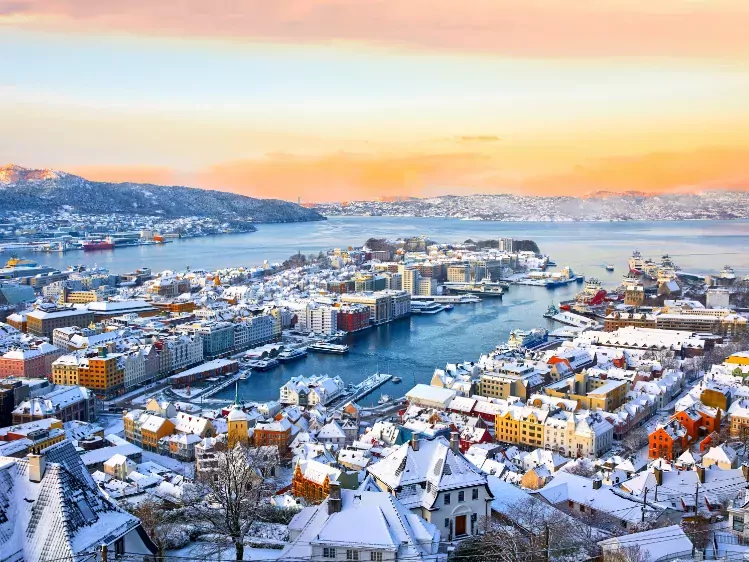 NO-Bergen uitzicht vanaf Floi winter