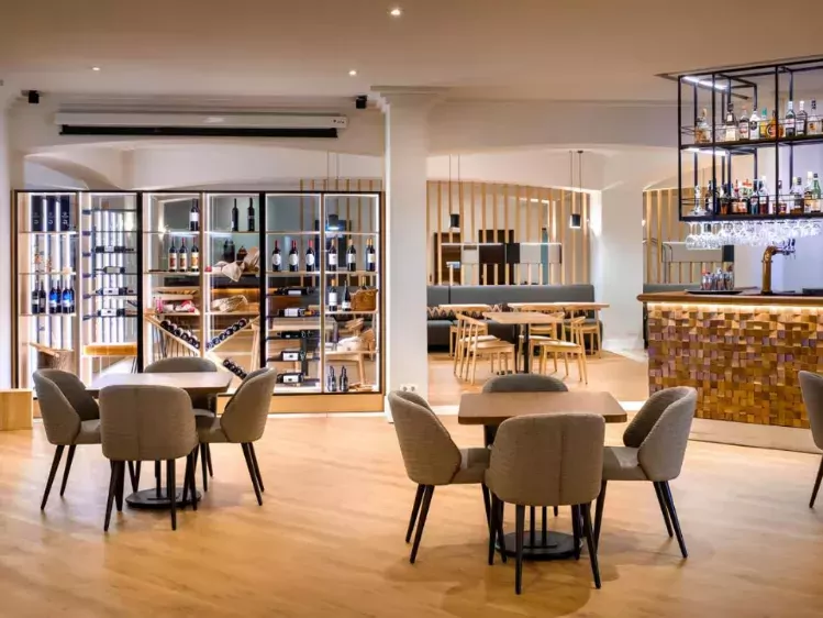 pt-evorahotel-restaurant