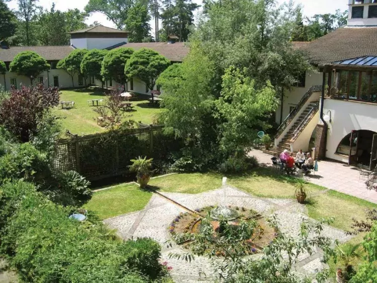 Europa Gatwick Hotel binnentuin