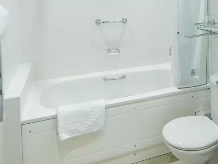Badkamer van The Royal Hotel Bideford