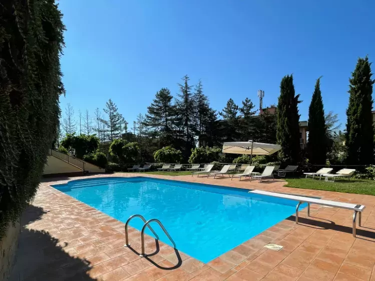 Buitenzwembad Hotel Admiral Palace