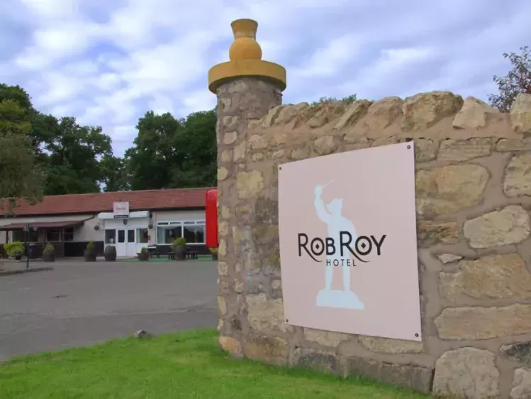 Vooraanzicht van Rob Roy Hotel in Aberfoyle