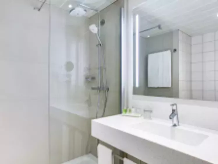 NH Hotel Berlijn voorbeeld badkamer