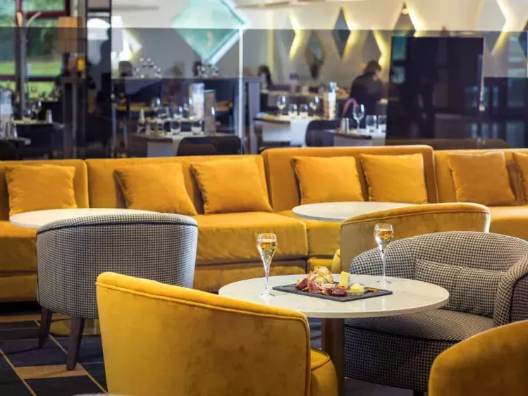 Lounge van Hotel Mercure Caen Cote de Nacre