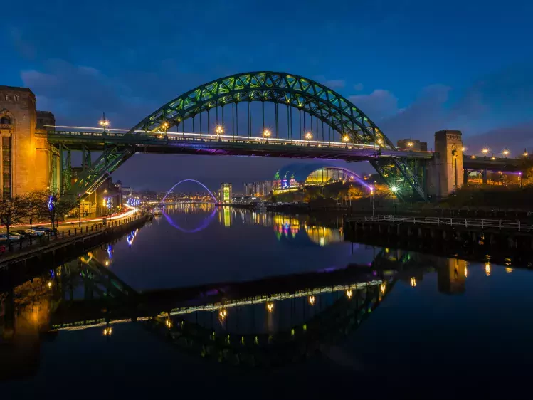 Newcastle in de avond