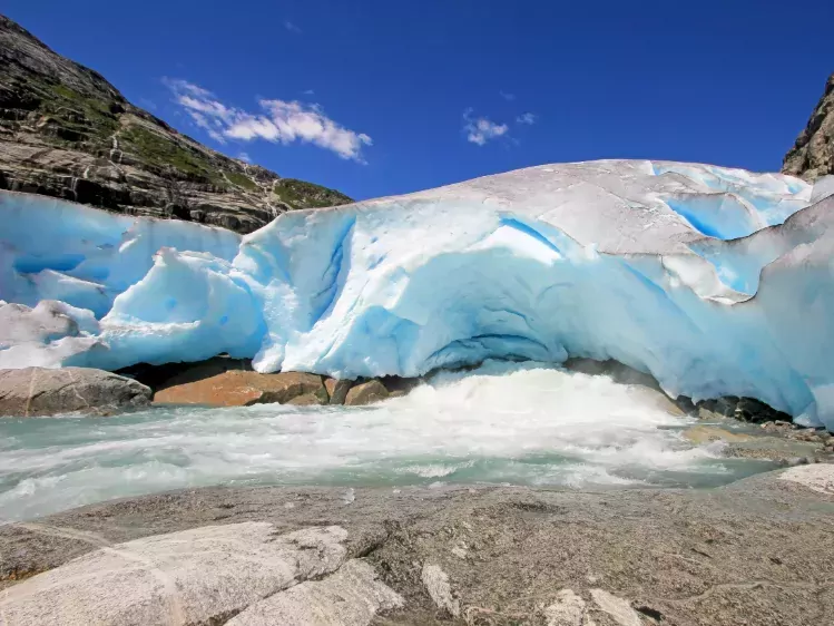 Gletsjer ijs bij Jostedalsbreen in Noorwegen
