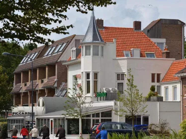 Hotel Piccard Vlissingen vooraanzicht hotel