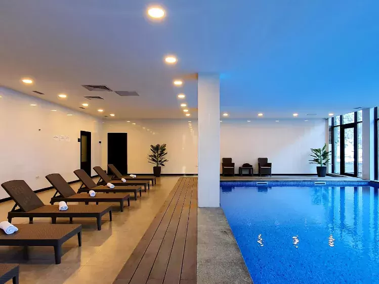 Hotel Sno Kazbegi Sno Zwembad