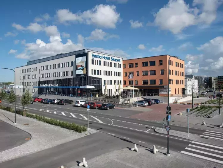 EST-HOTELSEAPORT-VOORKANT