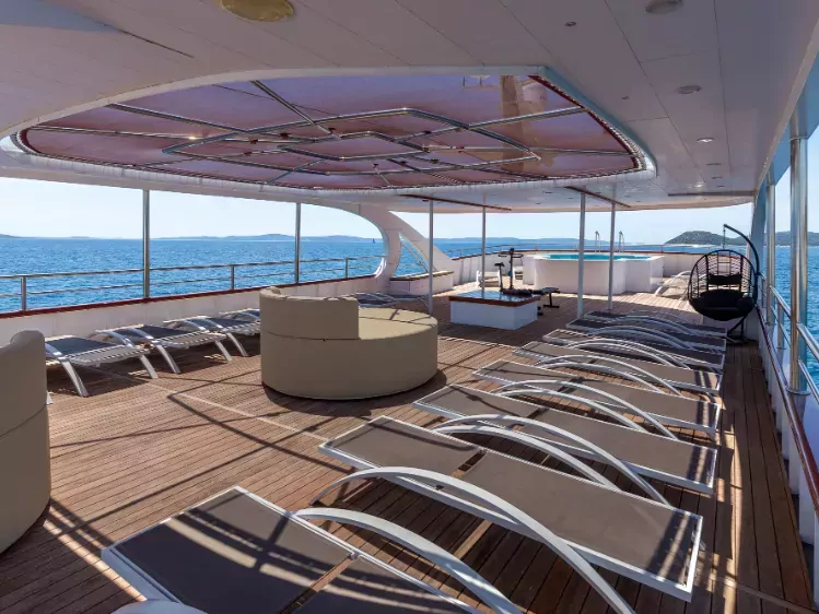 Avanturaschip-zonnedek