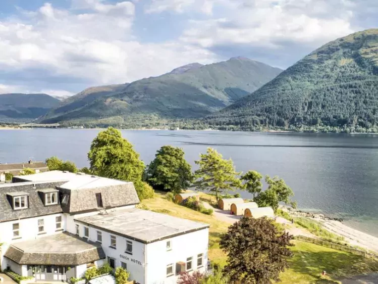 Vooraanzicht The Onich Hotel