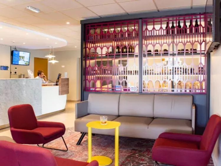 Brit Hotel Caen - Mémorial - Lounge