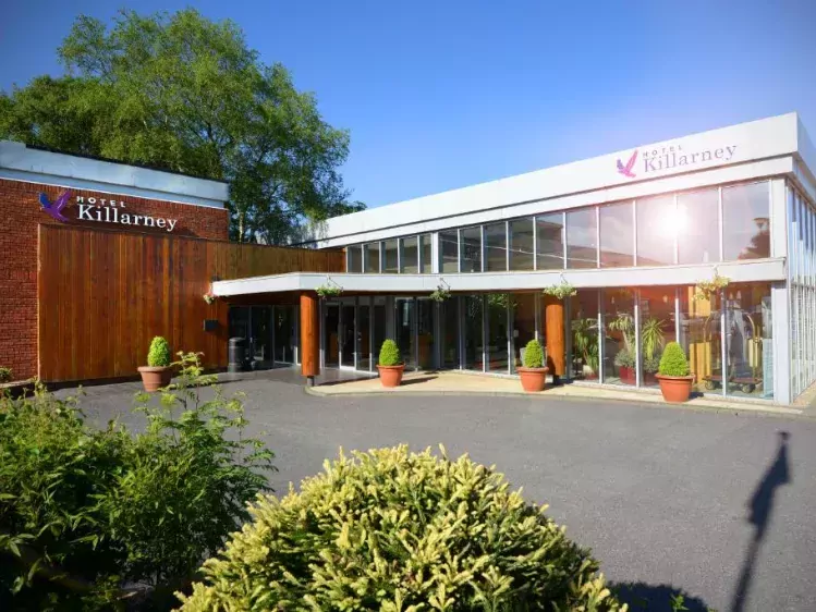 Vooraanzicht Hotel Killarney