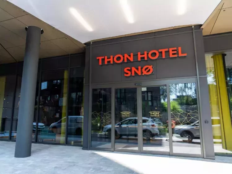 N-THONHOTELSNO-VOORKANT