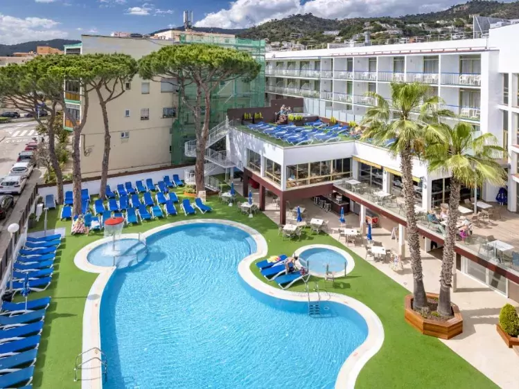 Zwembad van GHT Hotel Costa Brava & Spa