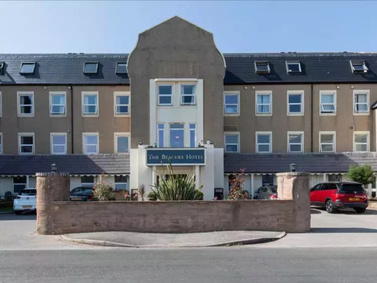 gb-beacheshotel-voorkant