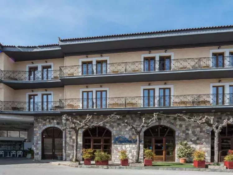 Vooraanzicht van Arachova Inn Hotel in Arachova