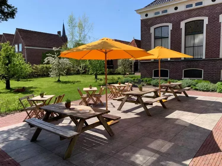 ACC - NL - BOL - Het Weeshuis - terras en binnentuin
