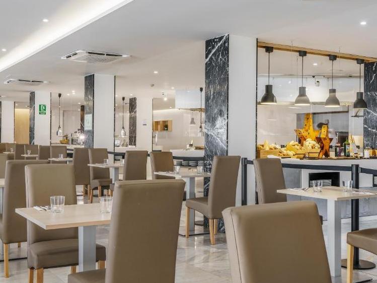 Hotel Alua Leo restaurant