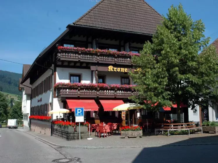 Vooraanzicht van Hotel Krone-Post in Simonswald