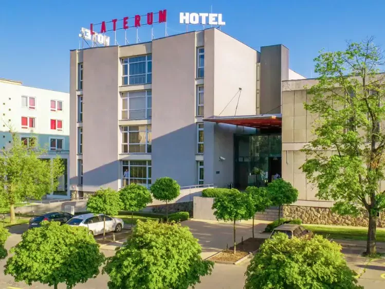 Hotel Laterum Pecs vooraanzicht