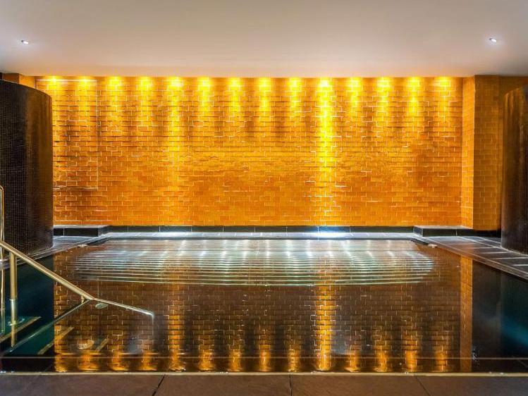 Zwembad van Radisson Blu Latvija in Riga