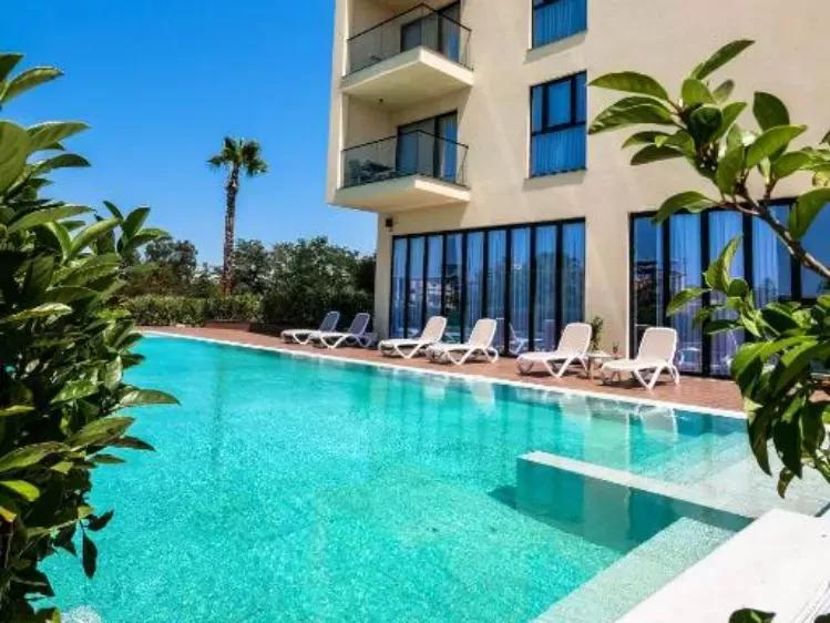 AL-HOTELAMARA-ZWEMBAD