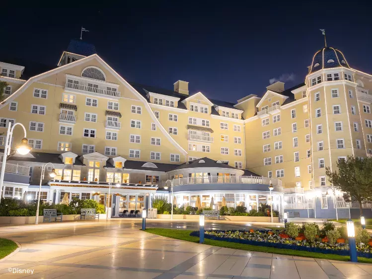 Vooraanzicht - Disney Newport Bay Club in Parijs