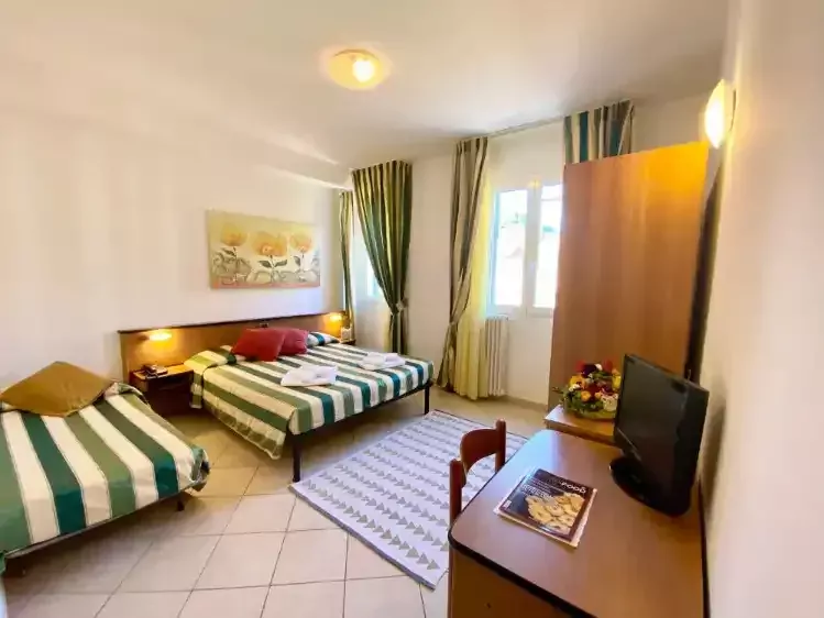 Italië - Pietra Ligure/ Borgio Verezzi - Hotel Villa Ada - voorbeeldkamer
